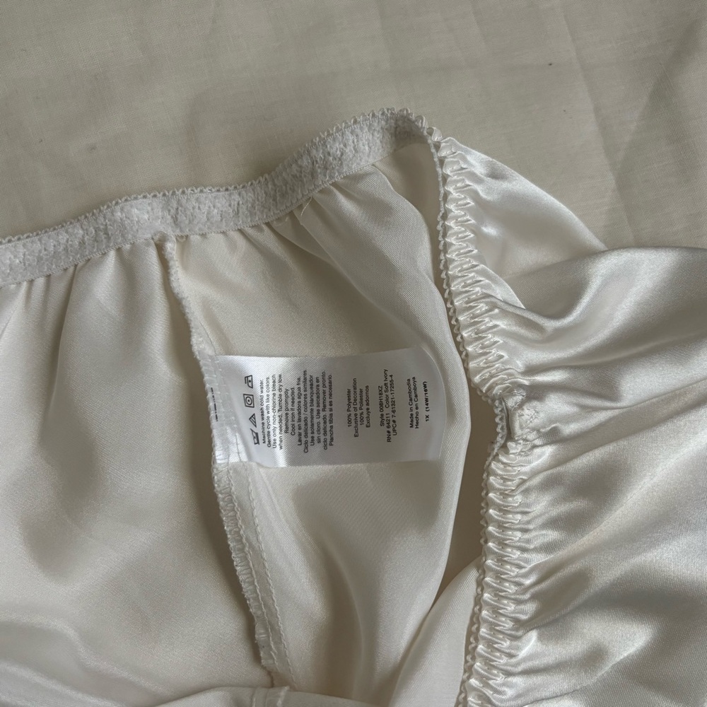 𐙚 Secret Treasures Vintage 2 Piece Lingerie Cozy Set - Picture 7 of 10